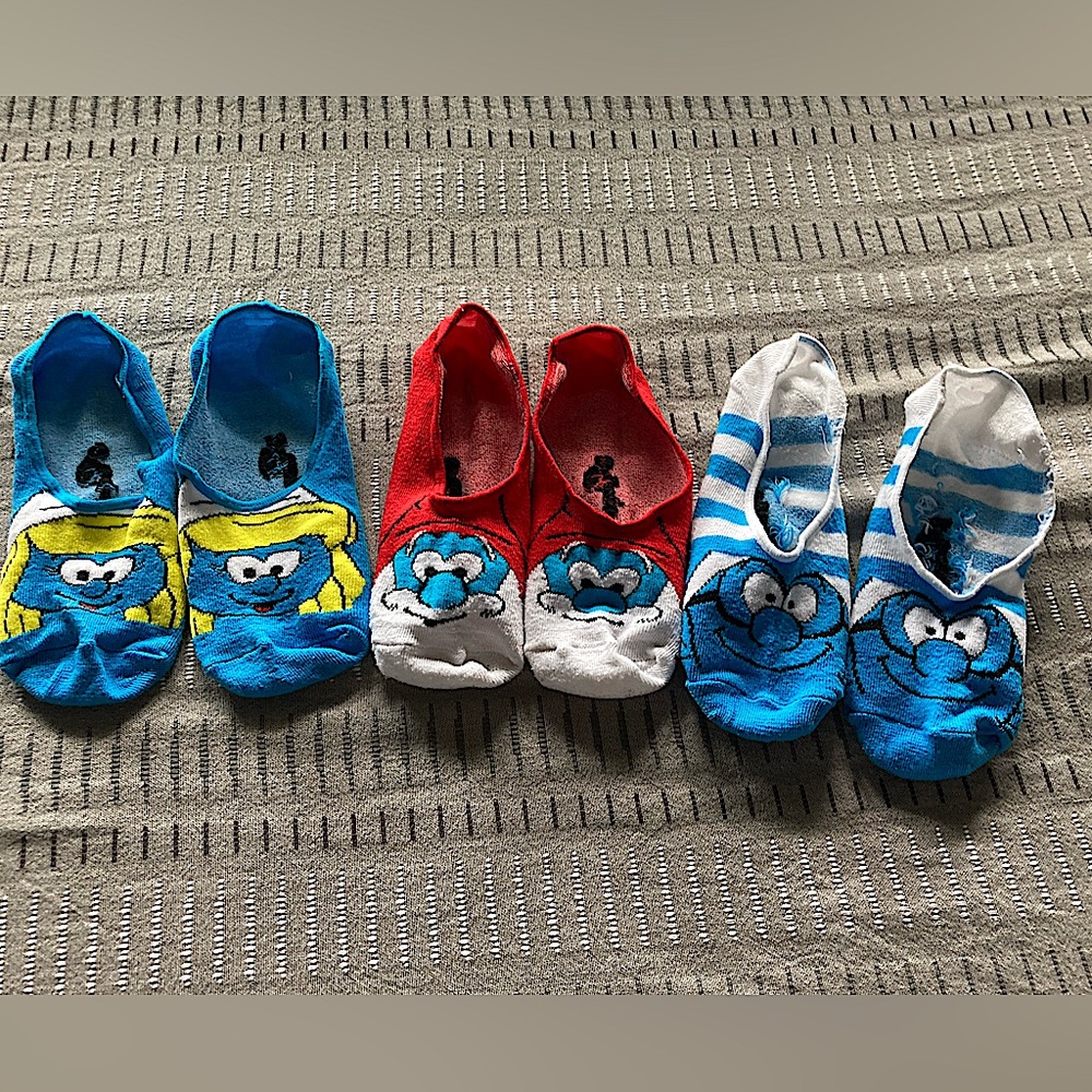 2/$10 - Smurf socks - 3 pair of no show socks